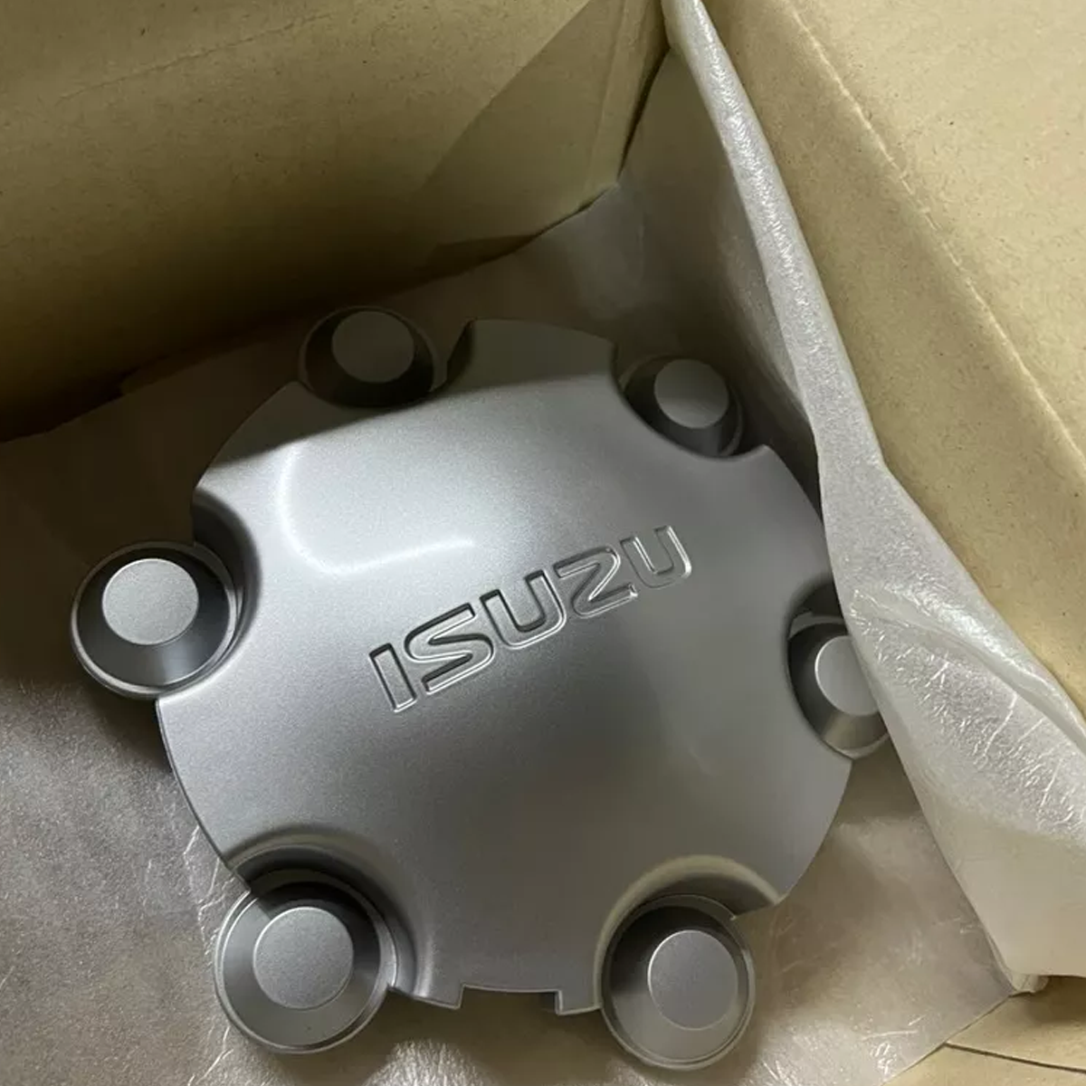2012-19 ISUZU DMAX MU-X NABENKAPPE RAD SILBER ORIGINALTEIL 16" Felgenmittelkappe K