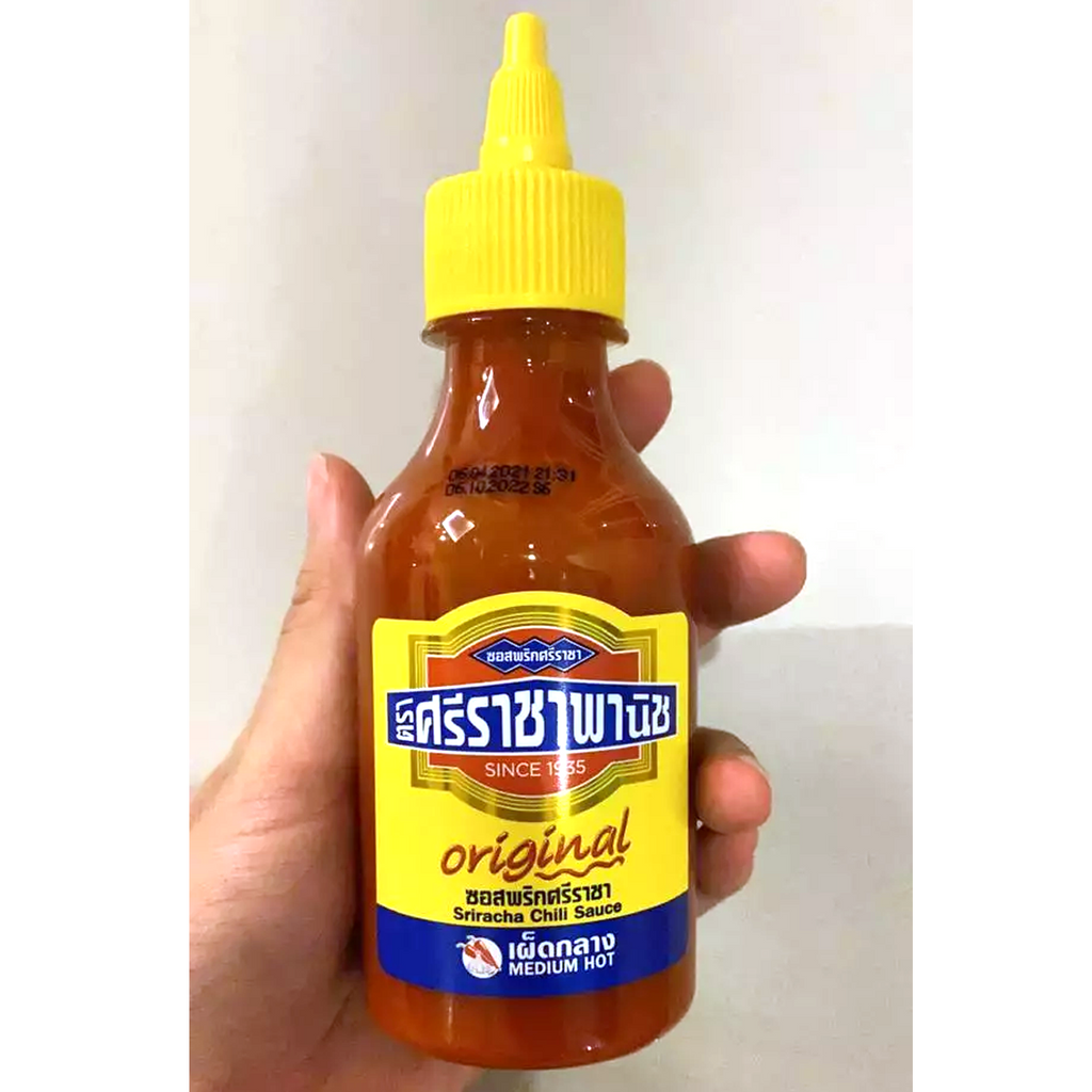 (12pcs) 230g Sriracha Chili Sauce Medium Hot Spicy Thai Original Dipping Sauce K