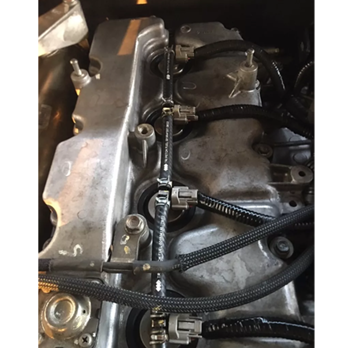 いすゞ D-Max 2003-2011 #001804130T 純正ホースゴム燃料K 3点セット