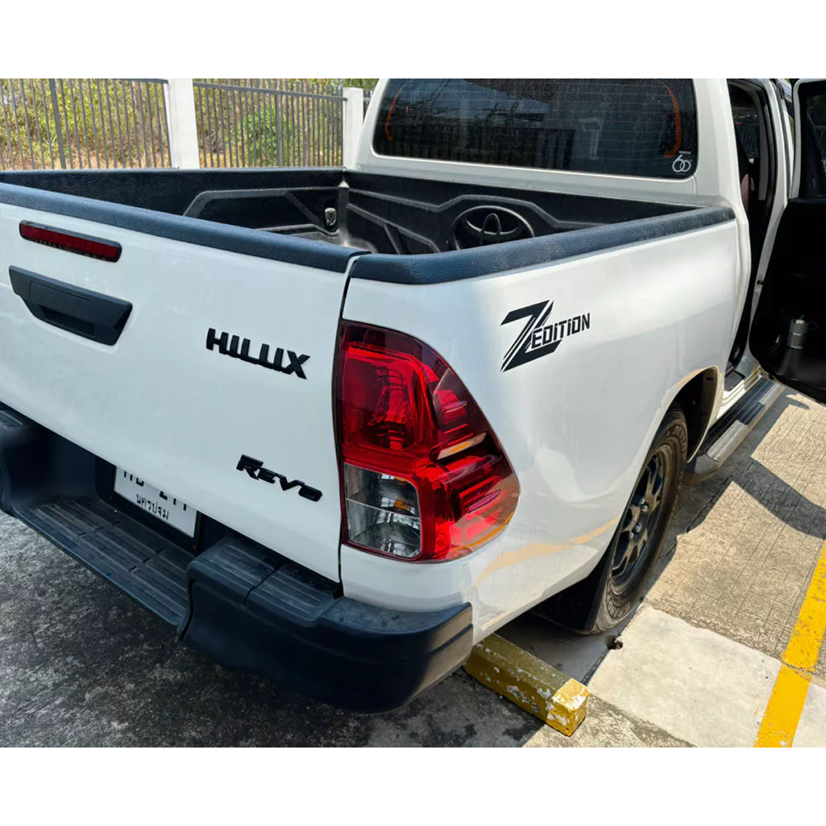 Toyota Hilux Revo K Genuine Rear Logo Emblem Badge Black | Part P41870K005