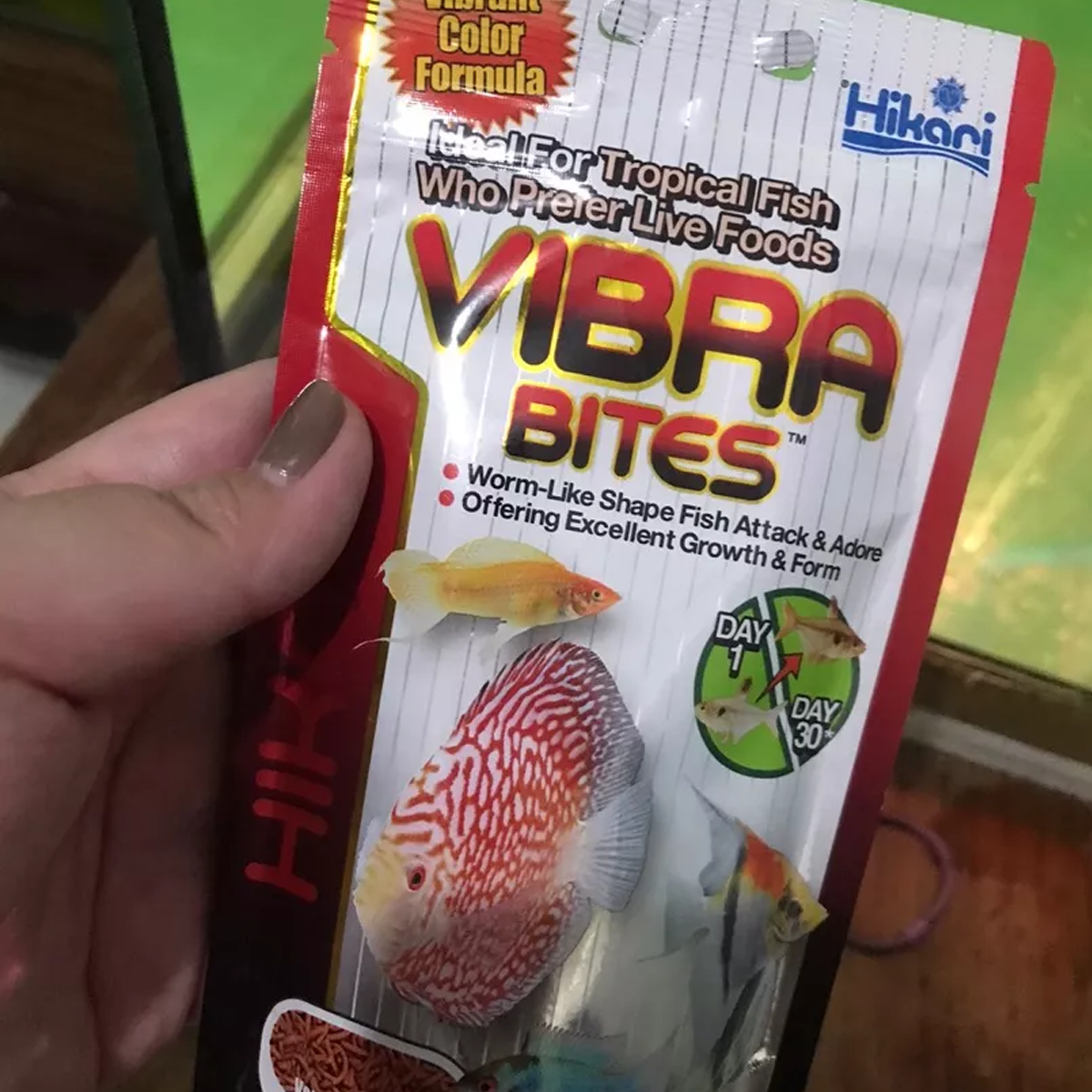 35g Hikari Tropical Vibra Bites für tropische Fische wurmähnliche Form K