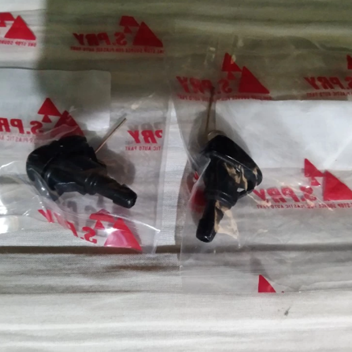 Set 2 Pcs windshield water spray nozzle Mitsubishi L200 Triton 2006-2013 UK