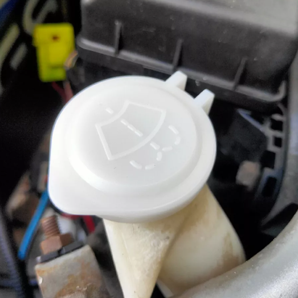 2pcs Cap Washer Tank White White Mitsubishi Triton, Mirage, Pajero 2006-2014 THK