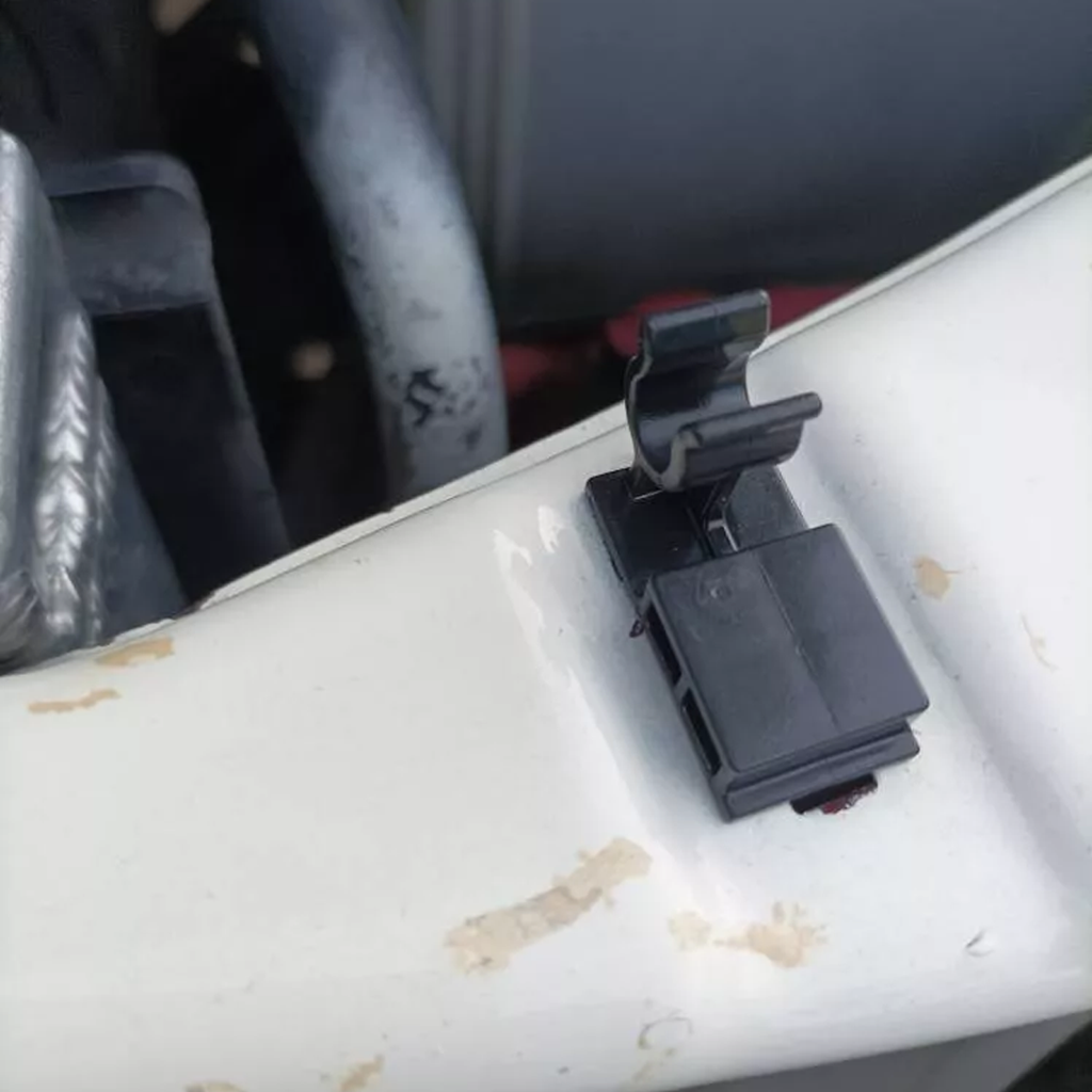 Hood Prop Rod Holder Clip Support For Isuzu Dmax Mu-x Mu-7 8973013560 K