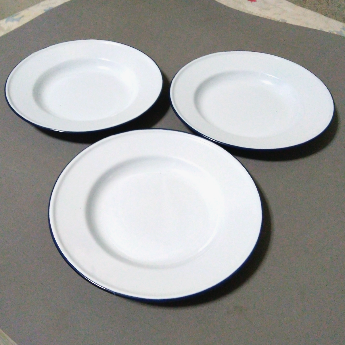 ディナープレートセット 7インチ 3枚組 ホワイト ヴィンテージホーロー食器 K