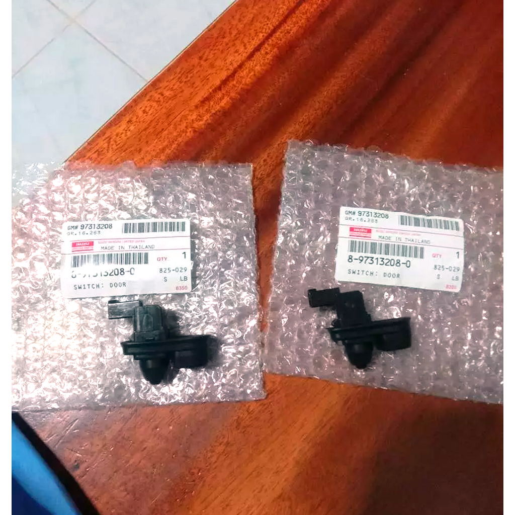 8973132080 Isuzu D-Max 2003-19 Door sensor switch Genuine Mu-7 MU-X 12-20