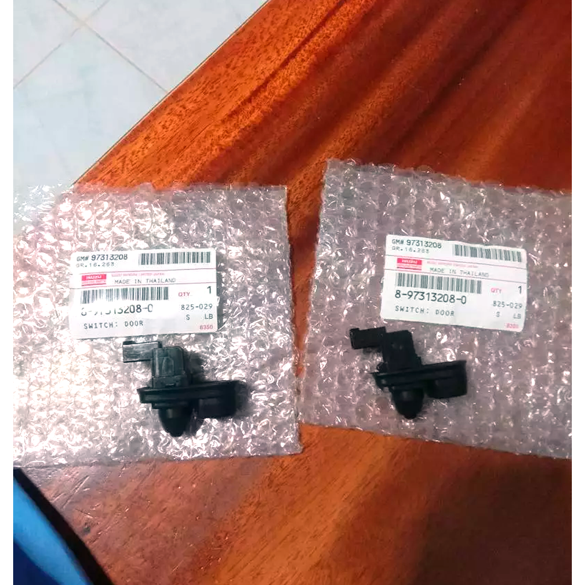 8973132080 Isuzu D-Max 2003-19 Door sensor switch Genuine Mu-7 MU-X 12-20