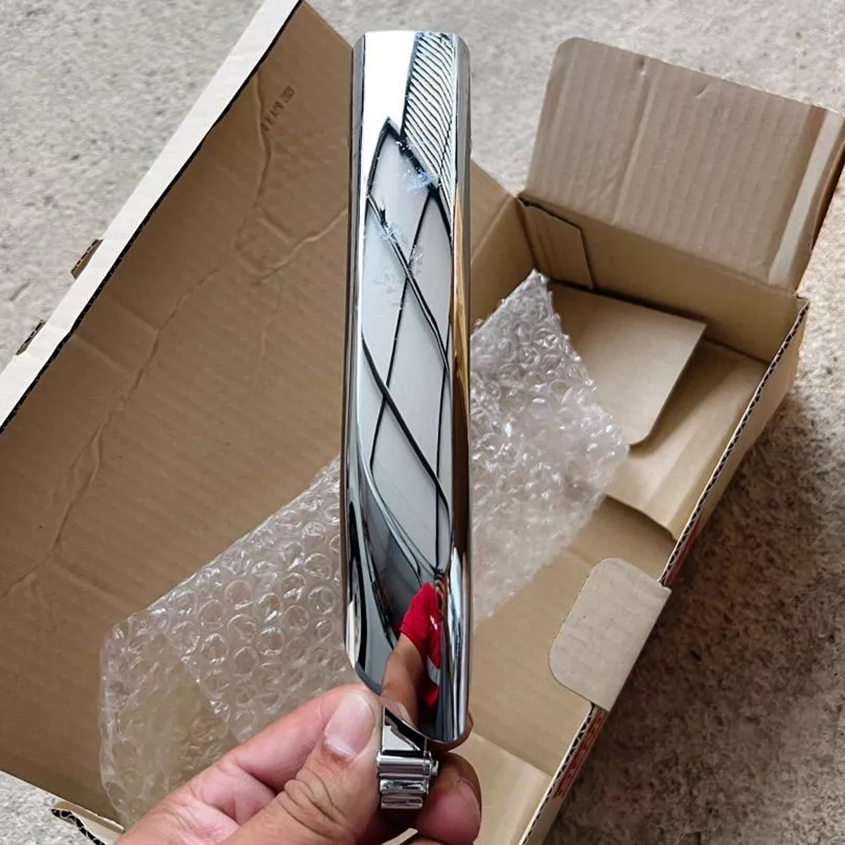 Genuine Isuzu D-MAX Chrome Door Handle OEM part details